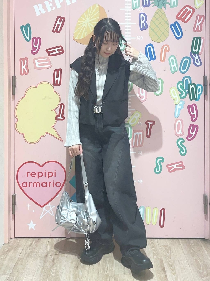8833625/LAZONA川崎PLAZA/repipi armario/150