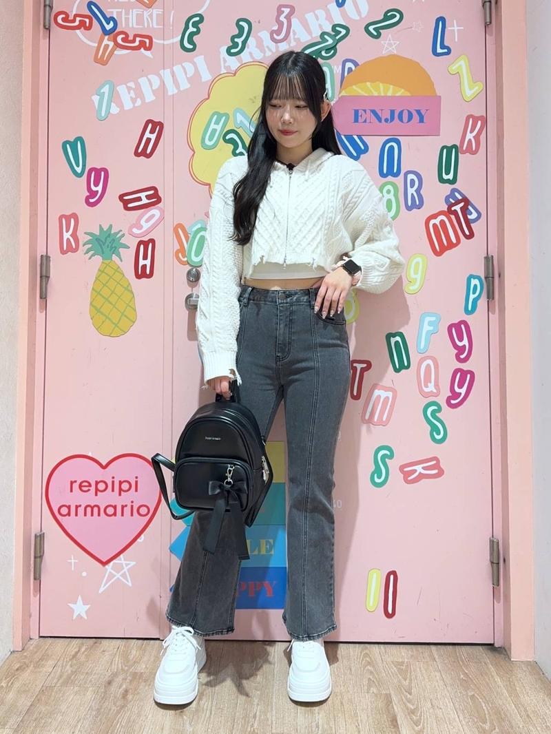 8909481/LAZONA川崎PLAZA/repipi armario/165