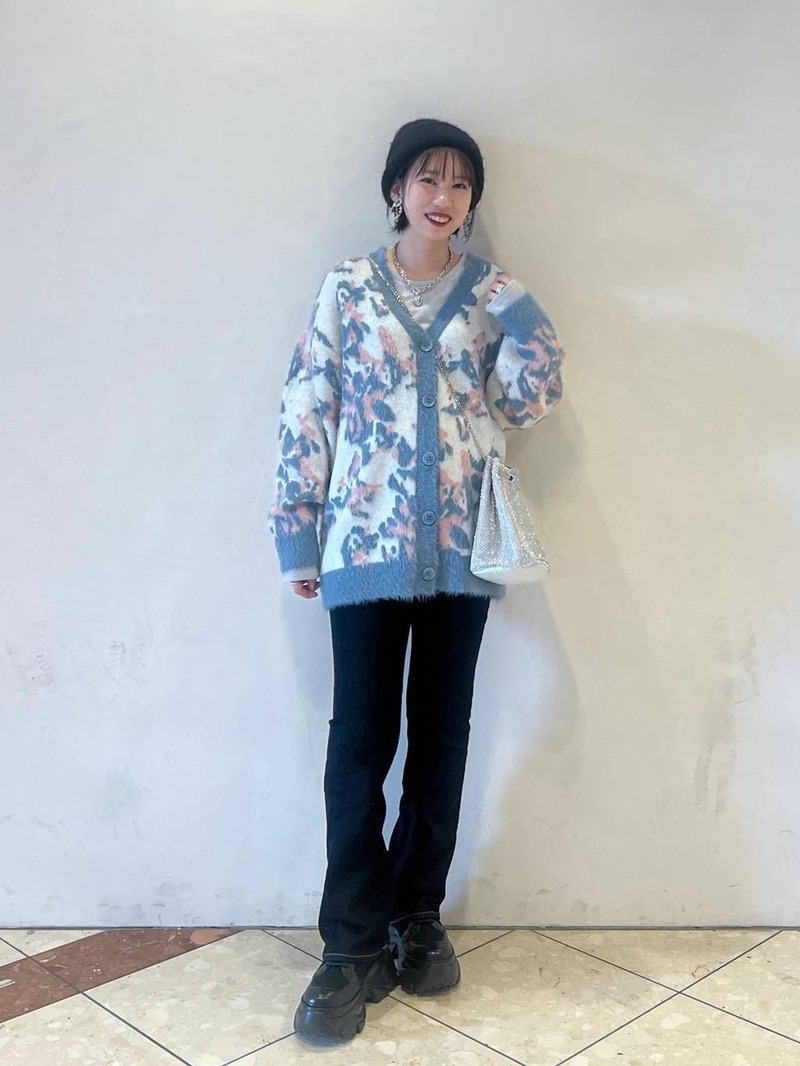 8975693/ヘップファイブ/PAGEBOY/159