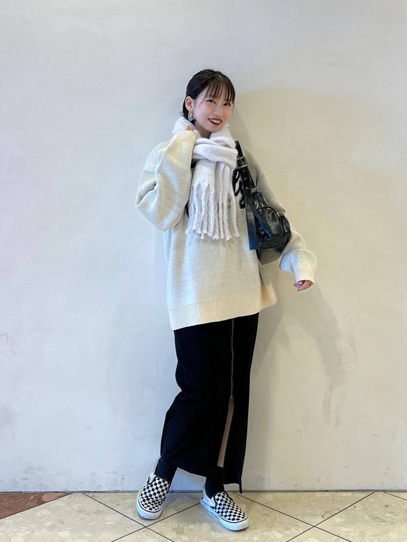 8983440/ヘップファイブ/PAGEBOY/159