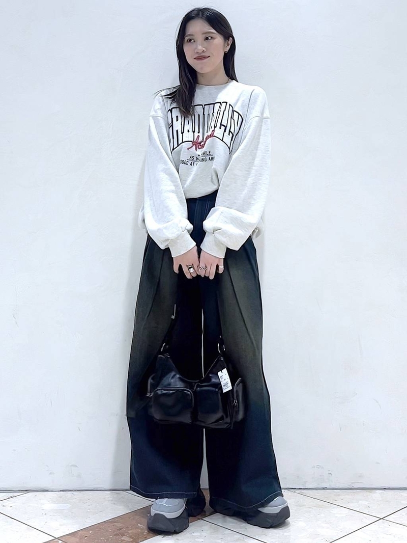 9052492/ヘップファイブ/PAGEBOY/161
