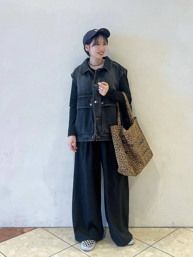 9183448/ヘップファイブ/PAGEBOY/159