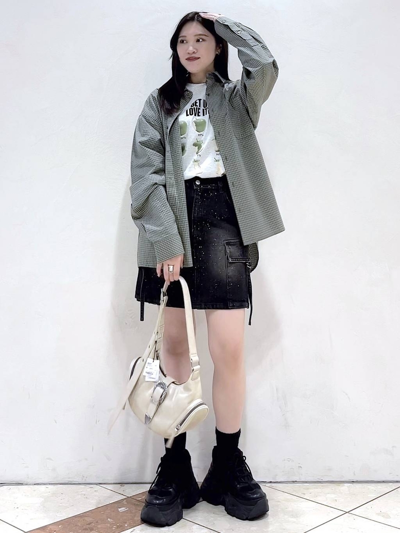 9247848/ヘップファイブ/PAGEBOY/161