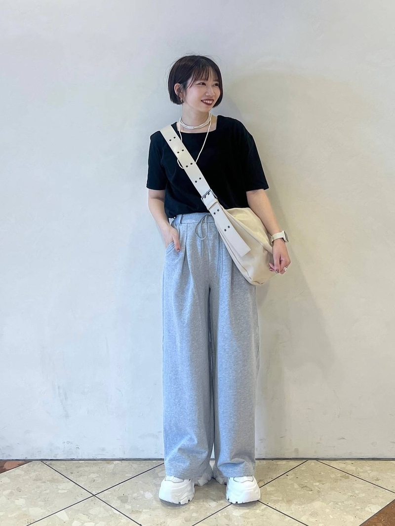 9296393/ヘップファイブ/PAGEBOY/159