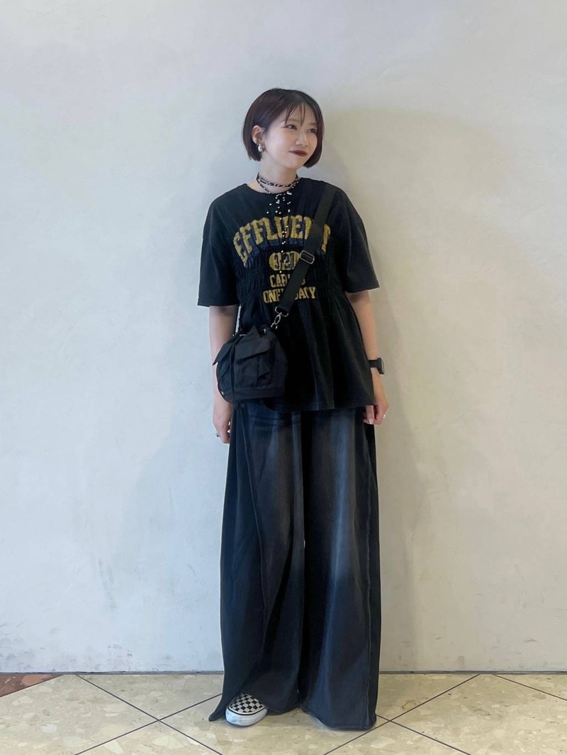 9371054/ヘップファイブ/PAGEBOY/159