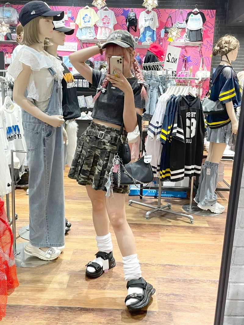 9461041/LAZONA川崎PLAZA/repipi armario/156