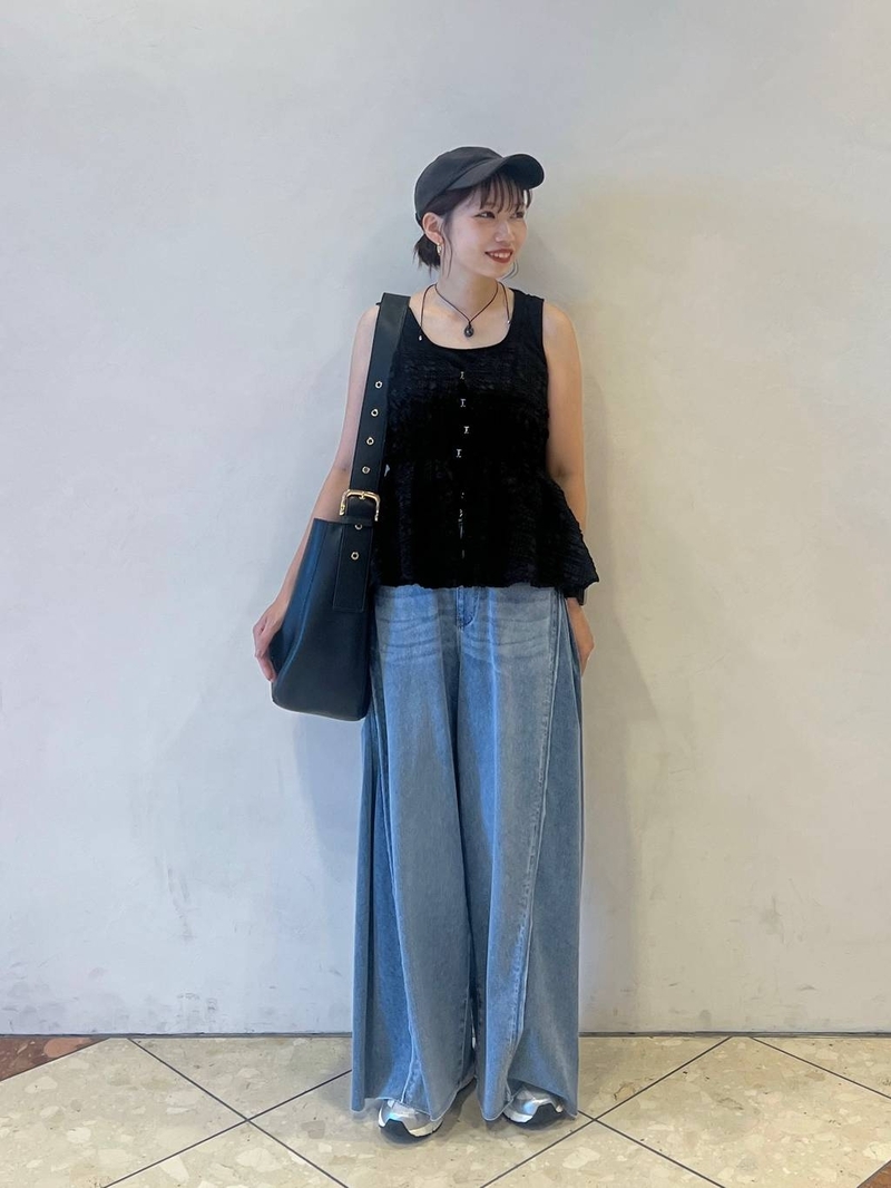 9492433/ヘップファイブ/PAGEBOY/159