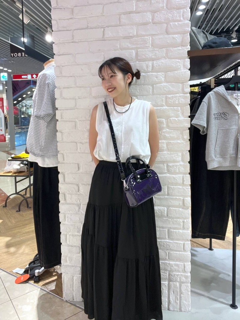 9527406/ヘップファイブ/PAGEBOY/159