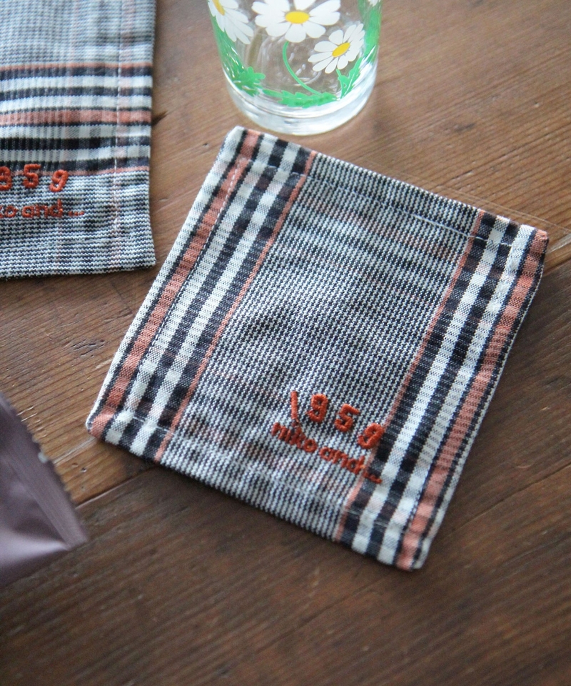 Check embroidery coaster格紋刺繡杯墊