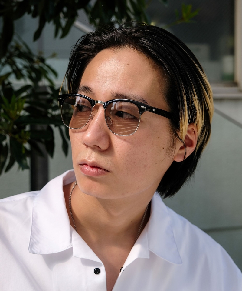 眉框太陽眼鏡