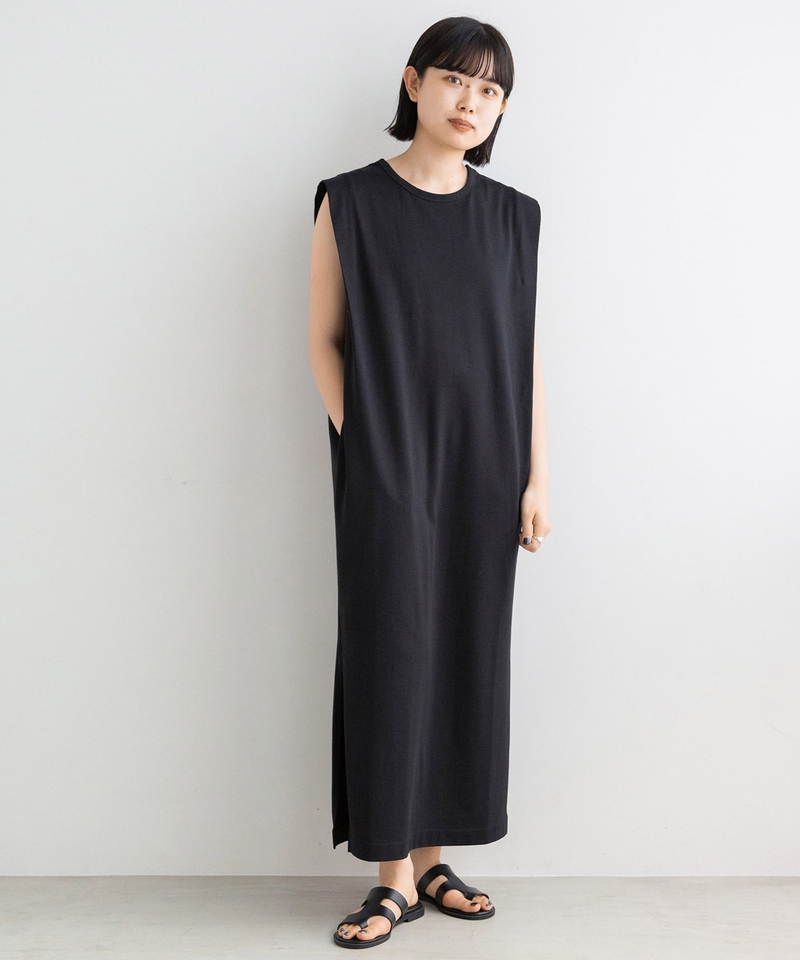 【STAFF PRODUCE ITEM】背後鏤空無袖I-line連身裙