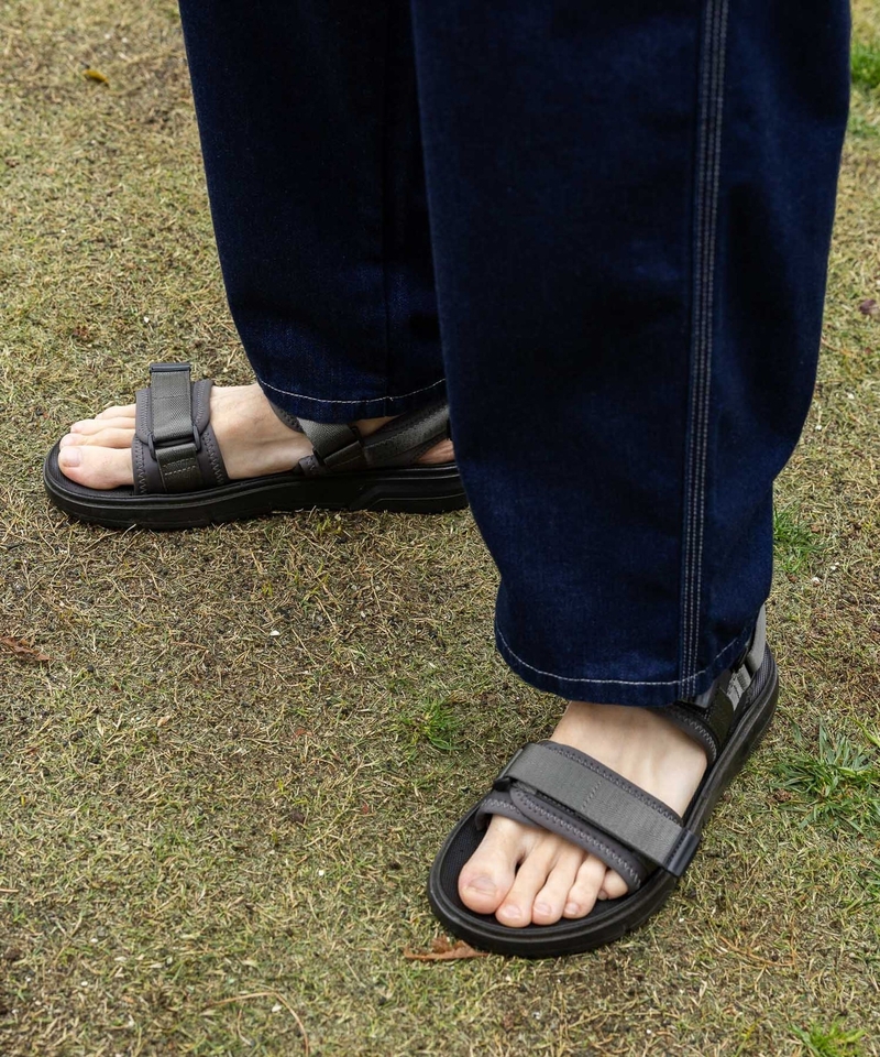 帶扣涼鞋