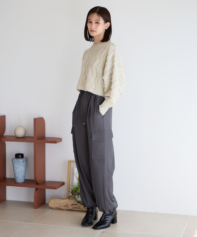 波浪紋提花短版針織上衣