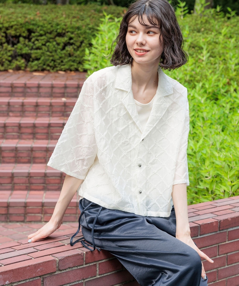 透膚提花織襯衫