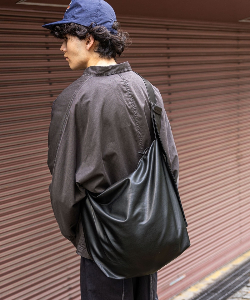 NEW LARGE 肩帶袋