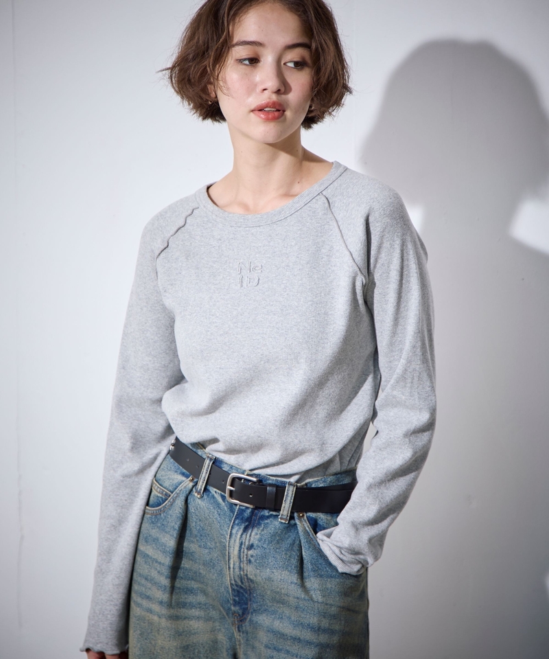 【PBLIM】刺繡Logo木耳邊牛角上衣