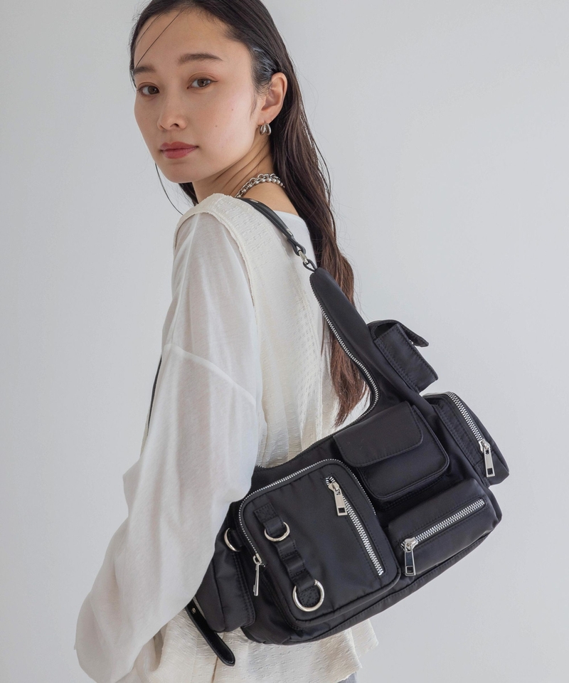 多口袋造型尼龍手袋